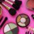 So wählen Sie Make-up-Materialien aus: Highlights in Mascara und Rouge